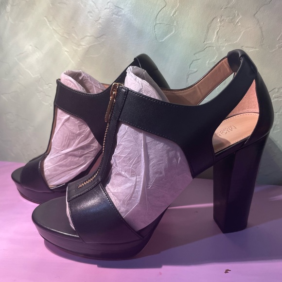 Michael Kors heels - Picture 1 of 14